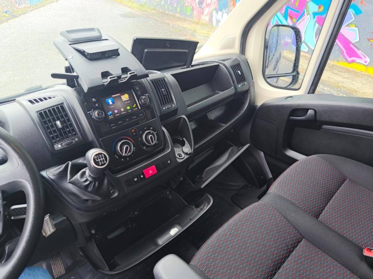 peugeot-boxer-2022-diesel-2000cc