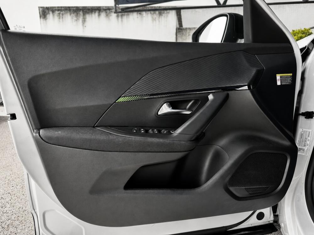 peugeot-e-2008-2024-eletrico-0cc