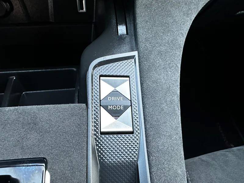 ds-ds-7-crossback-2022-hibrido-a-gasolina-1598cc