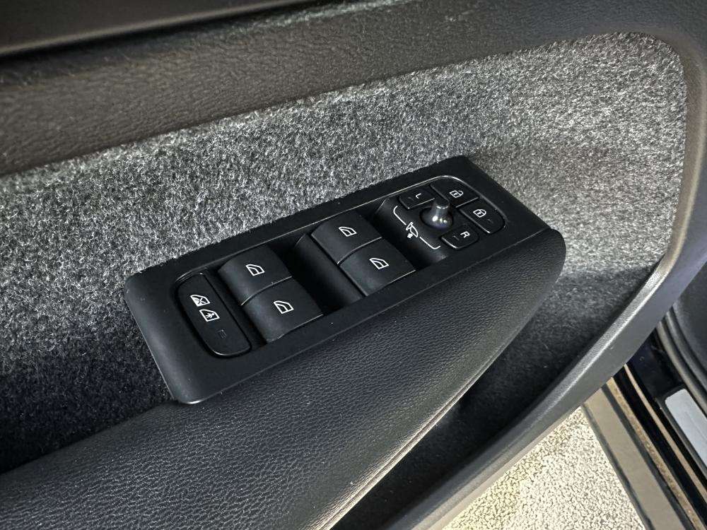 volvo-c40-2022-eletrico-0cc