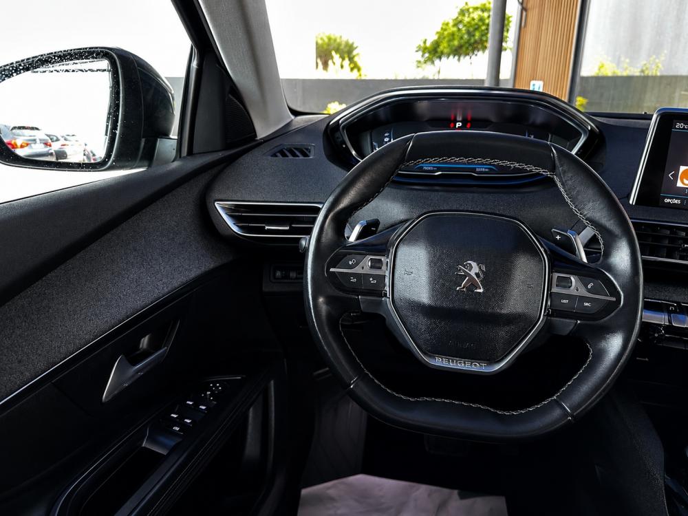 peugeot-5008-2018-diesel-1499cc