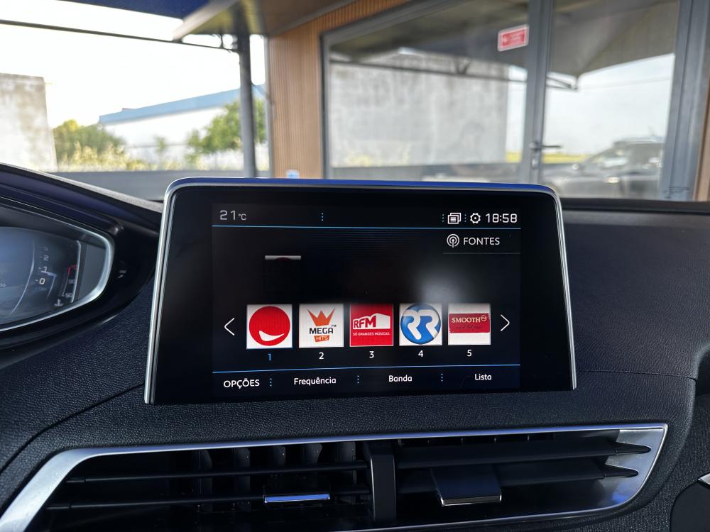 peugeot-5008-2018-diesel-1499cc