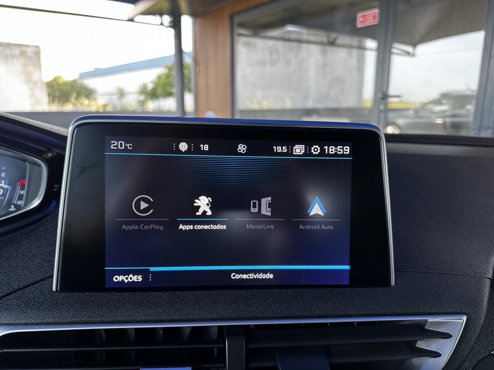 peugeot-5008-2018-diesel-1499cc