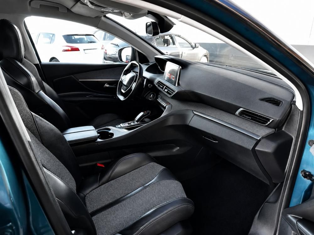 peugeot-5008-2018-diesel-1499cc