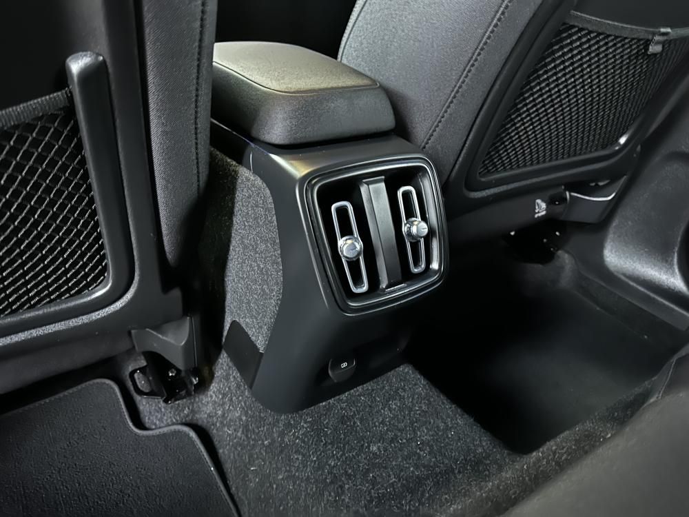 volvo-xc40-2023-eletrico-0cc