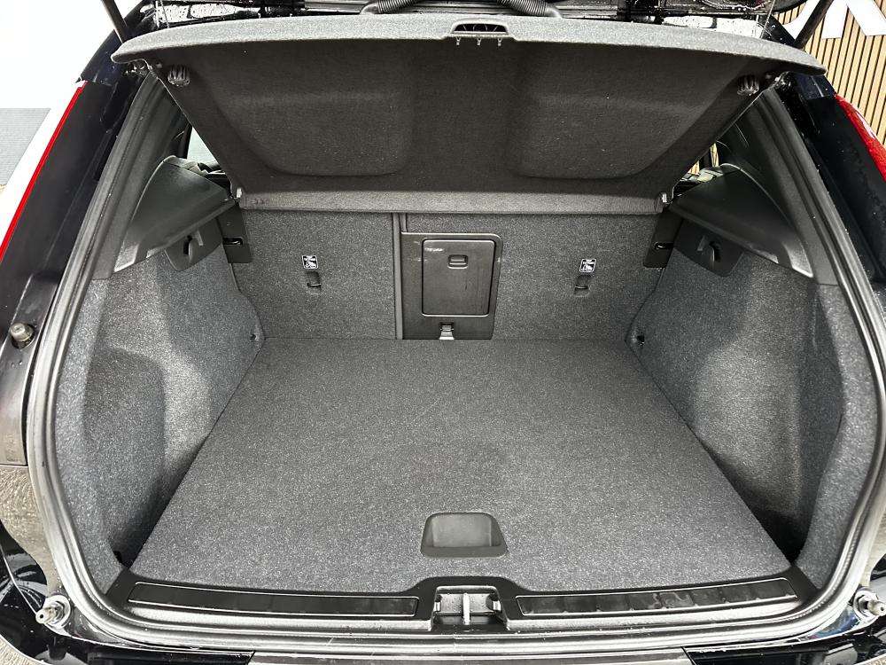volvo-xc40-2023-eletrico-0cc