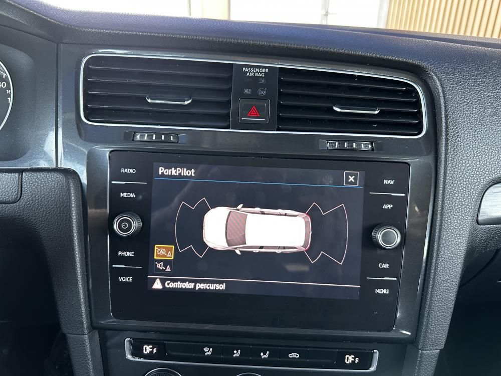 volkswagen-golf-variant-2018-diesel-1598cc