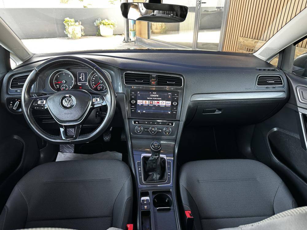 volkswagen-golf-variant-2018-diesel-1598cc