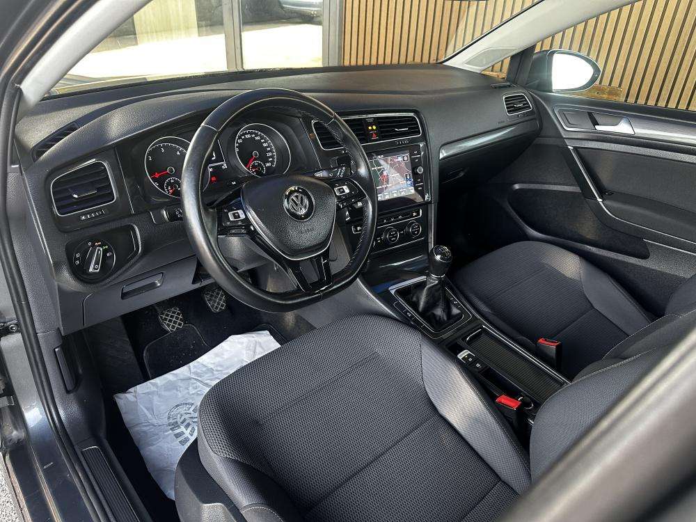 volkswagen-golf-variant-2018-diesel-1598cc