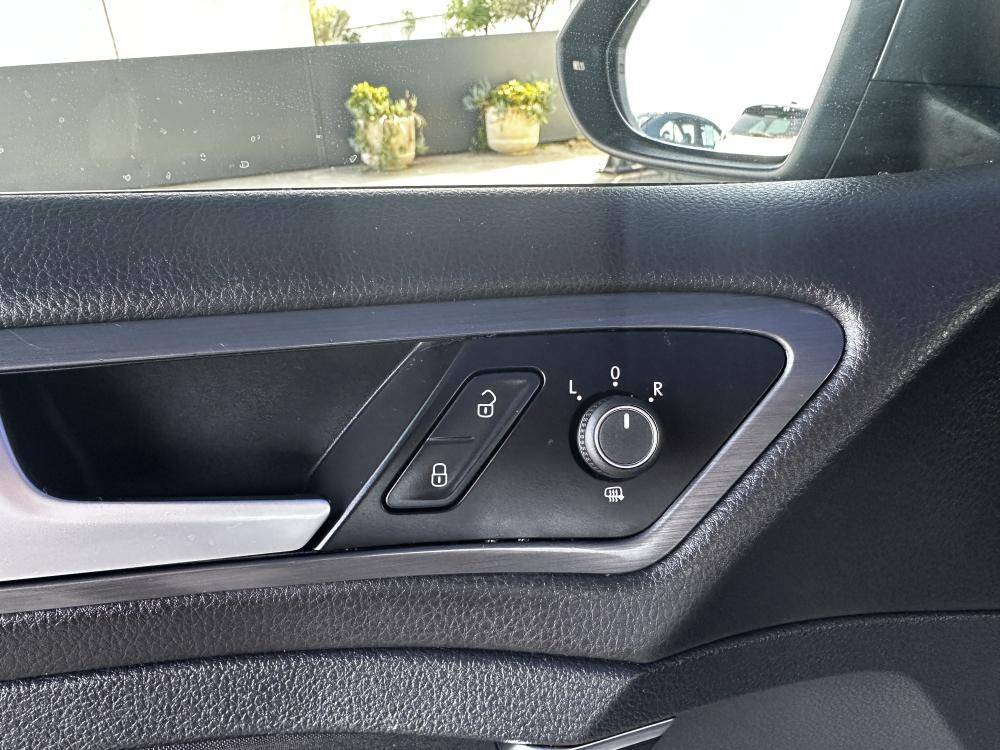 volkswagen-golf-variant-2018-diesel-1598cc