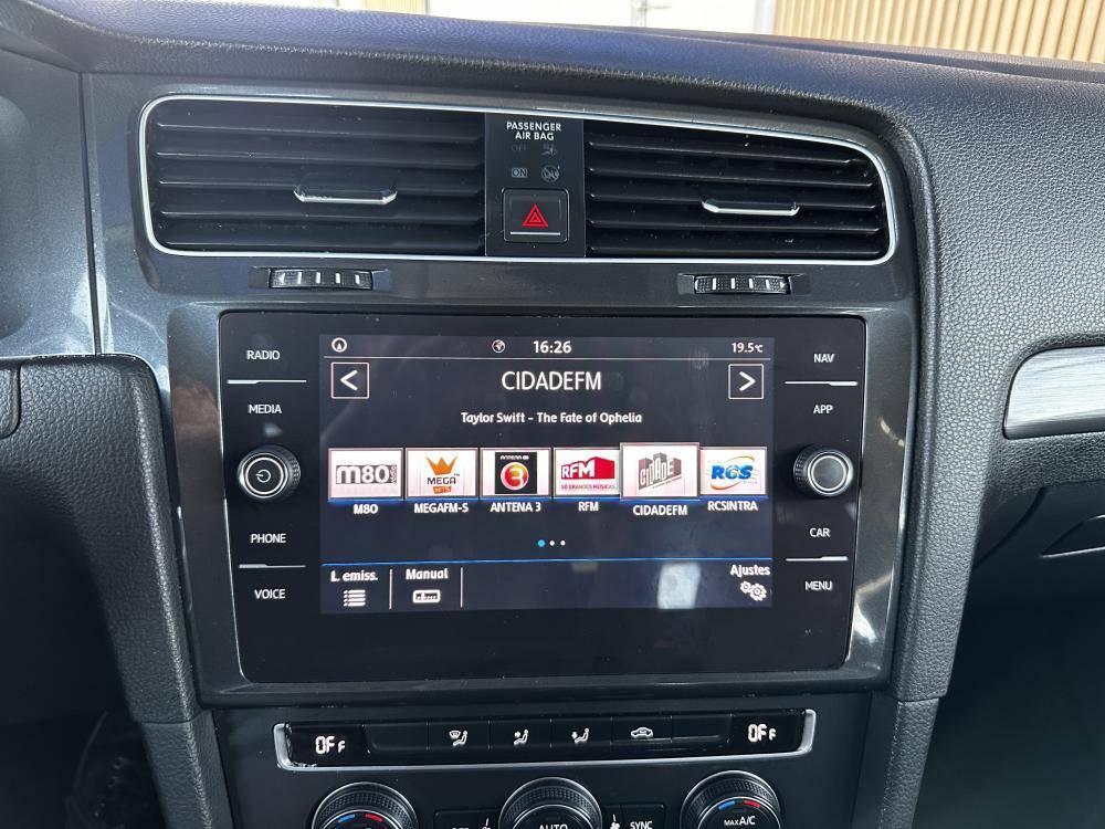 volkswagen-golf-variant-2018-diesel-1598cc