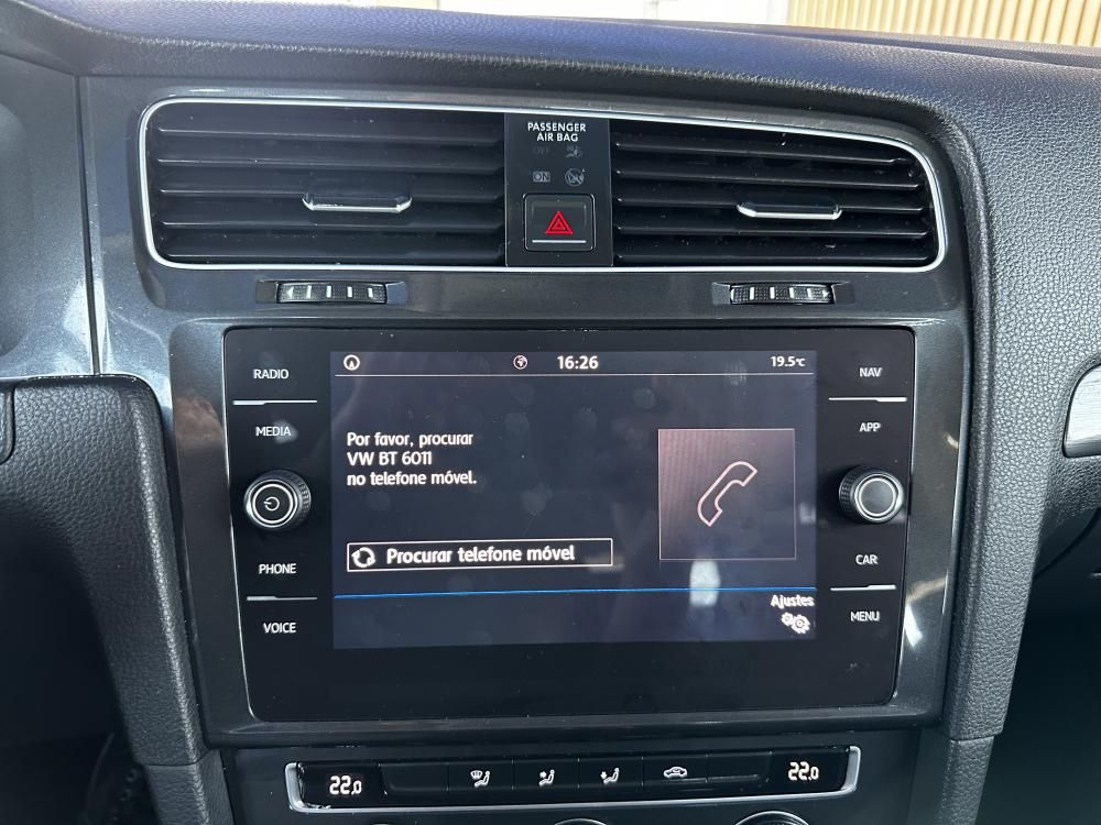volkswagen-golf-variant-2018-diesel-1598cc