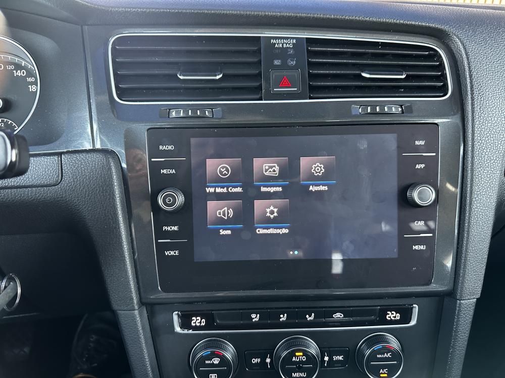 volkswagen-golf-variant-2018-diesel-1598cc