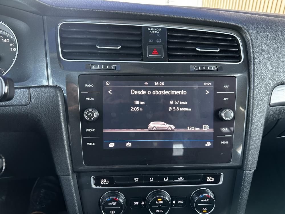 volkswagen-golf-variant-2018-diesel-1598cc