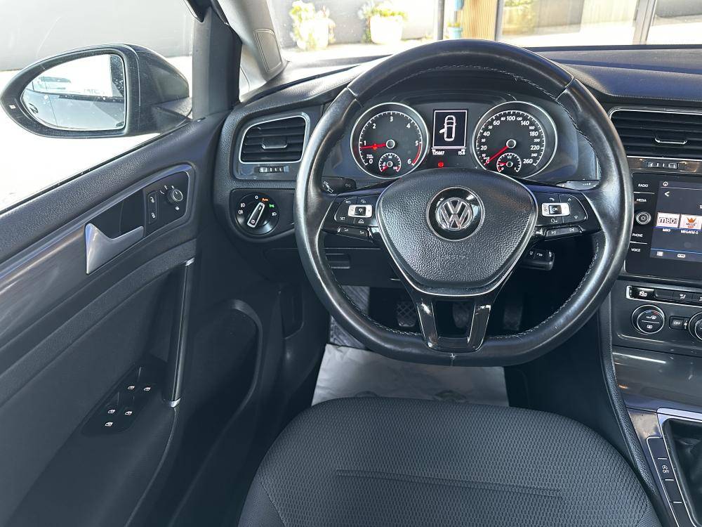 volkswagen-golf-variant-2018-diesel-1598cc