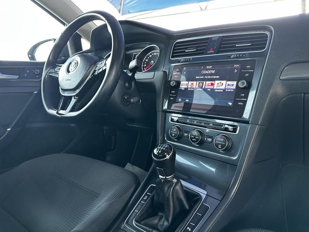 volkswagen-golf-variant-2018-diesel-1598cc