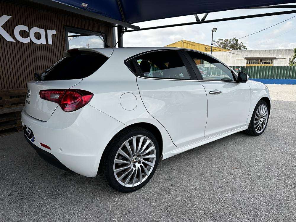 alfa-romeo-giulietta-2010-diesel-1598cc
