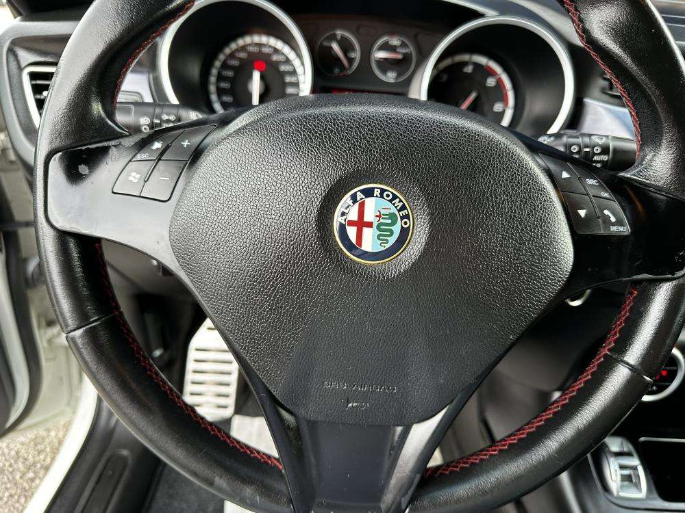 alfa-romeo-giulietta-2010-diesel-1598cc