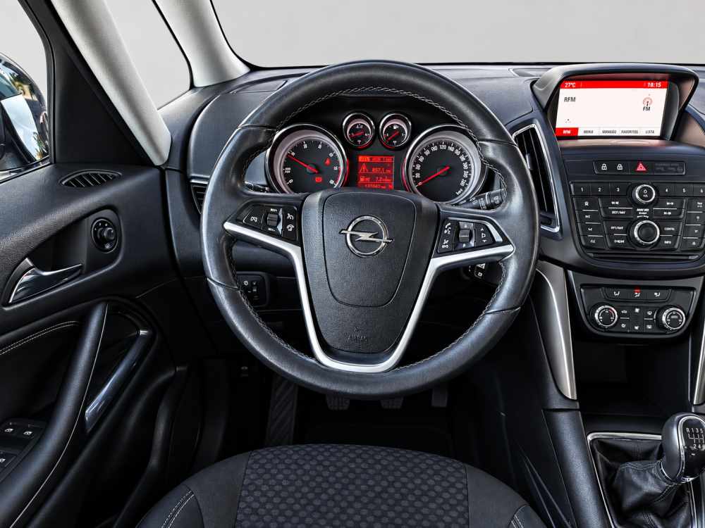 opel-zafira-2015-diesel-1598cc