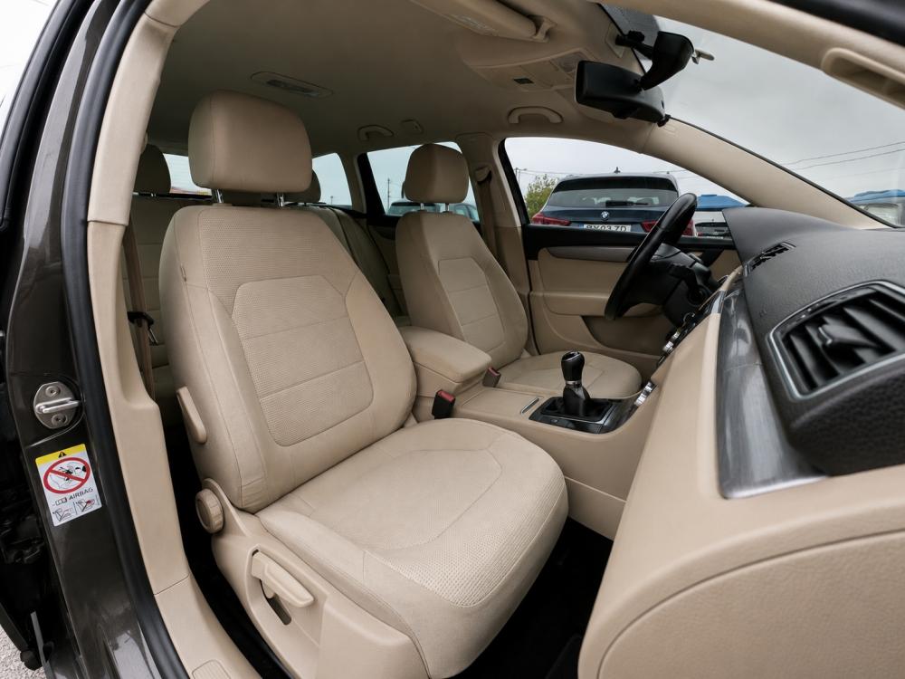 volkswagen-passat-variant-2013-diesel-1968cc
