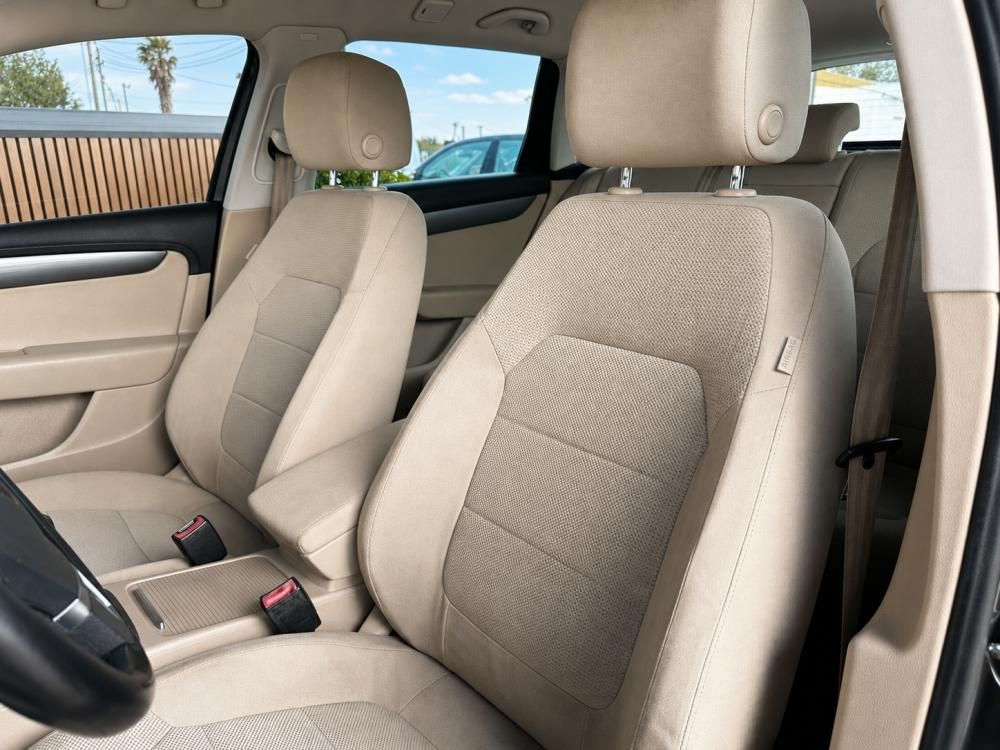 volkswagen-passat-variant-2013-diesel-1968cc