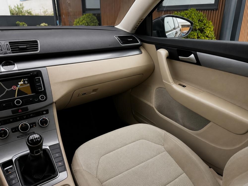 volkswagen-passat-variant-2013-diesel-1968cc