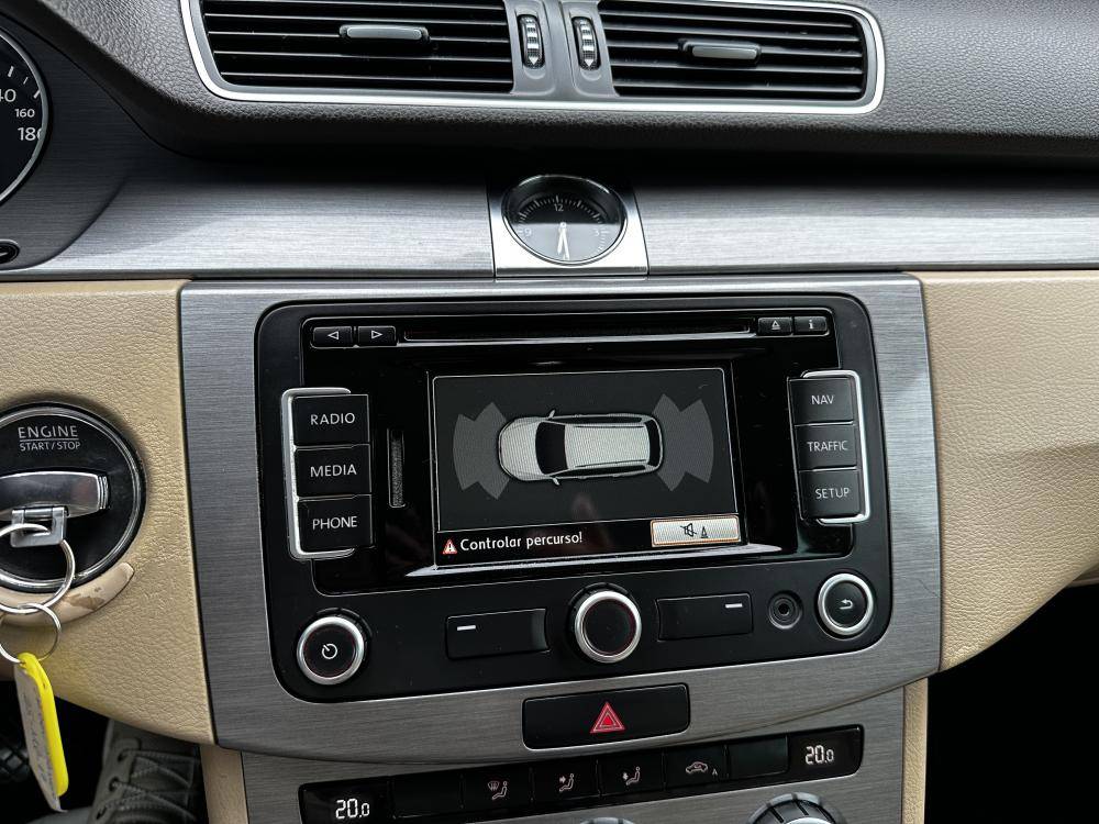 volkswagen-passat-variant-2013-diesel-1968cc