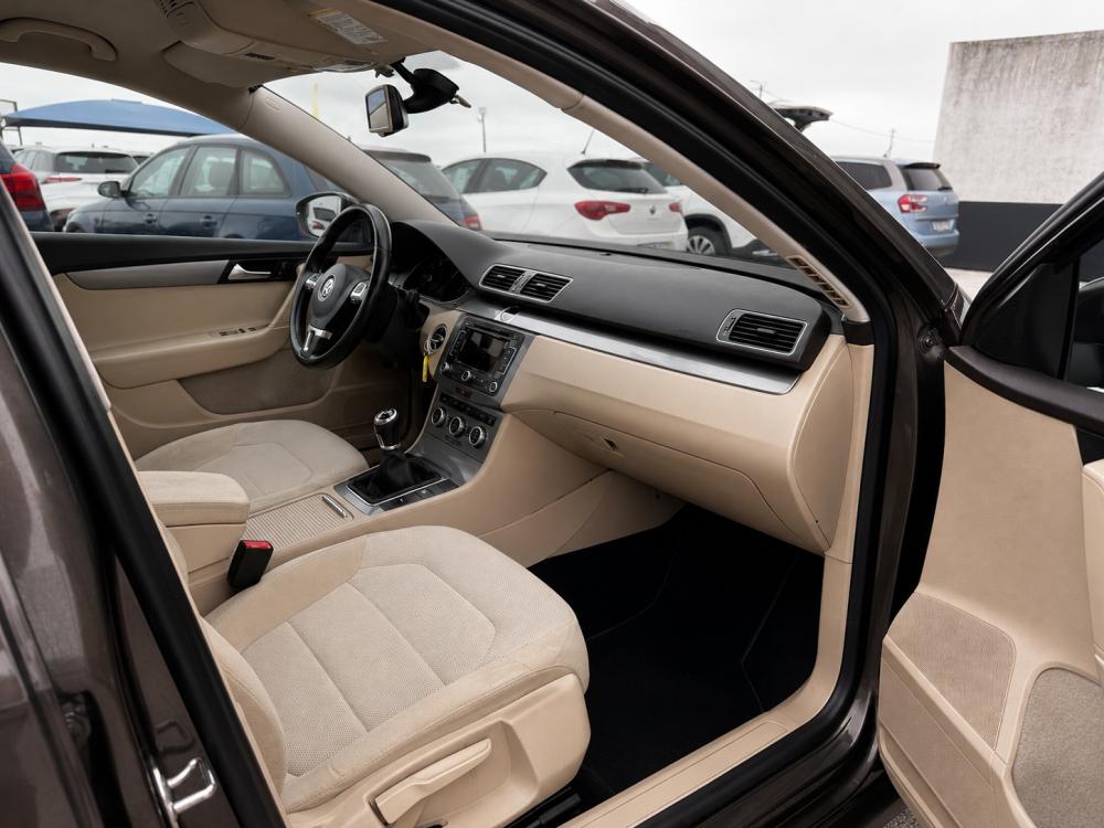 volkswagen-passat-variant-2013-diesel-1968cc