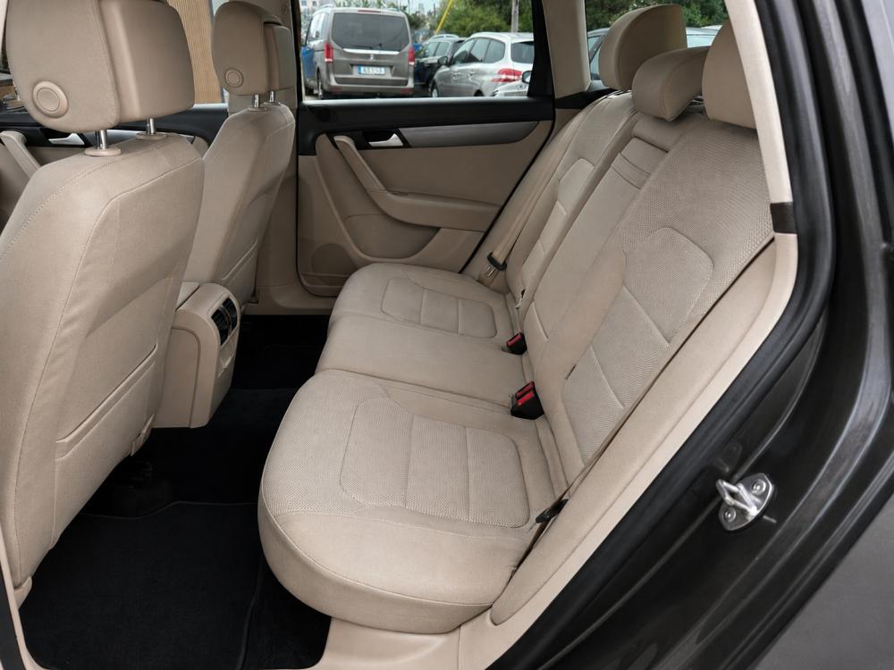 volkswagen-passat-variant-2013-diesel-1968cc