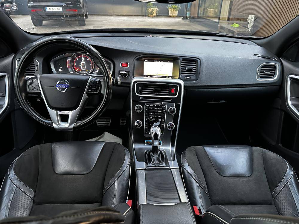 volvo-v60-2017-hibrido-a-diesel-2400cc