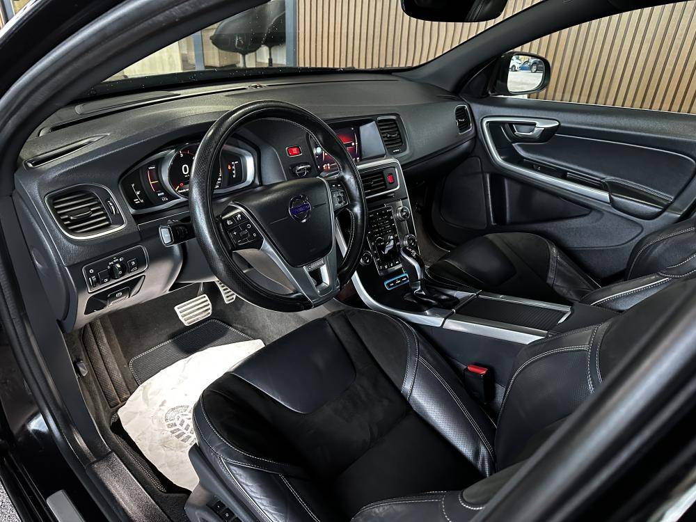 volvo-v60-2017-hibrido-a-diesel-2400cc