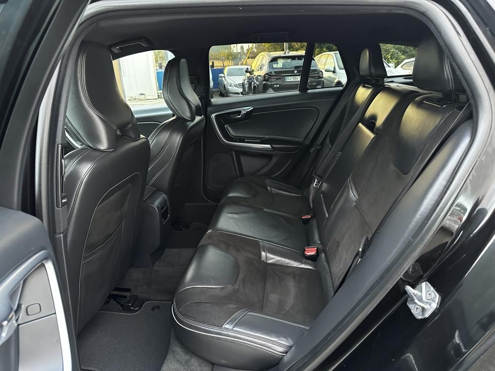 volvo-v60-2017-hibrido-a-diesel-2400cc