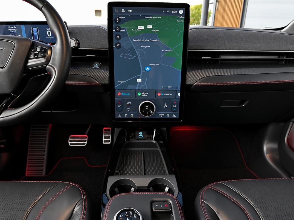 ford-mustang-mach-e-2022-eletrico-0cc