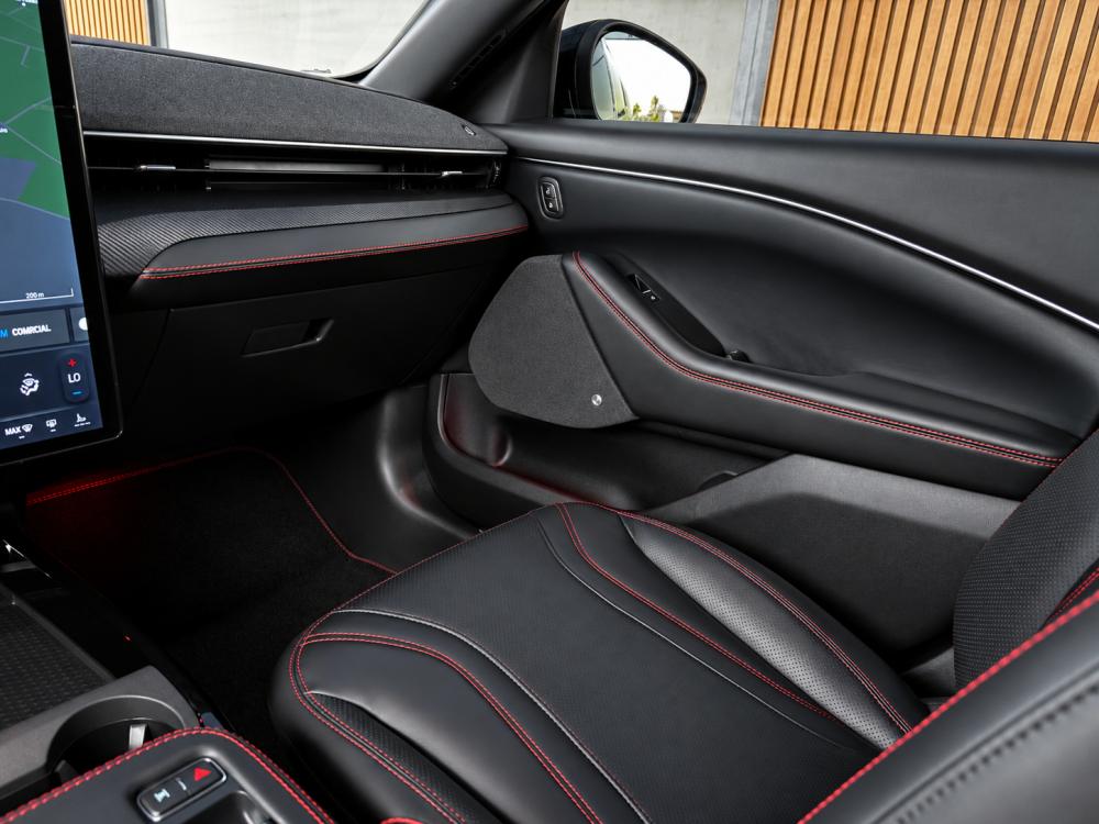 ford-mustang-mach-e-2022-eletrico-0cc