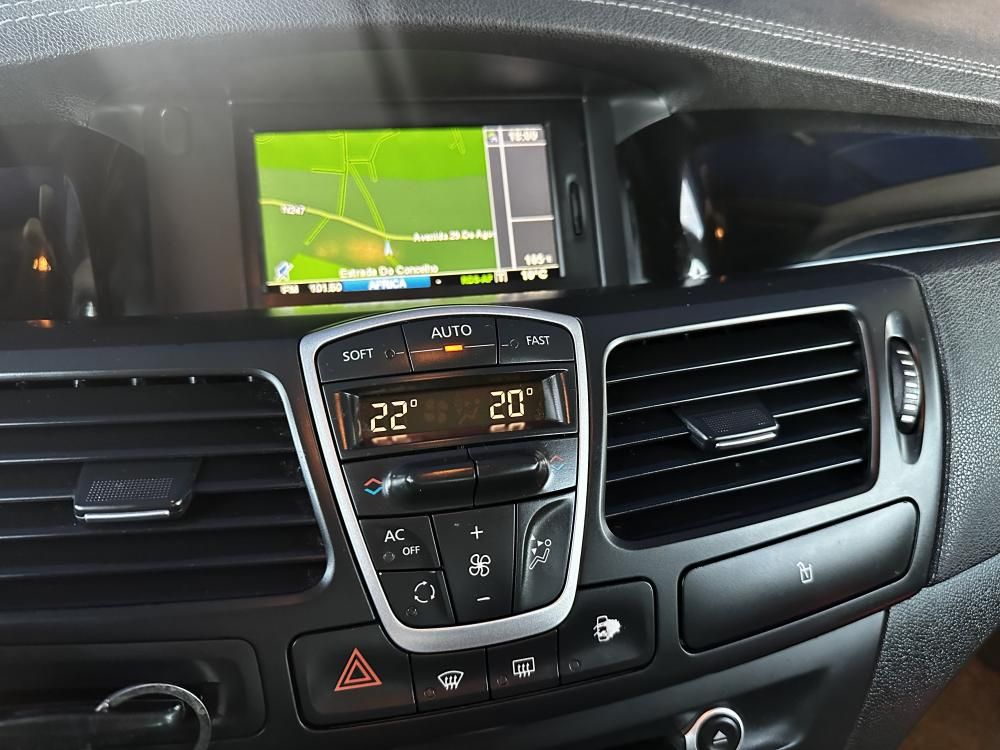 renault-laguna-break-2011-diesel-1995cc