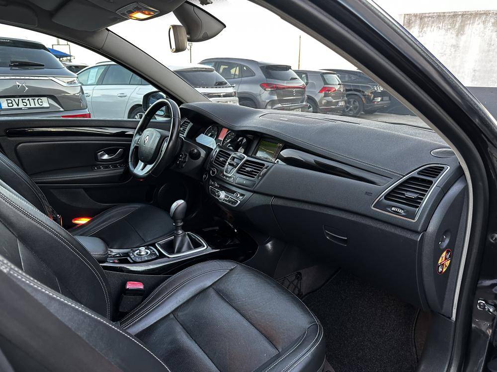renault-laguna-break-2011-diesel-1995cc