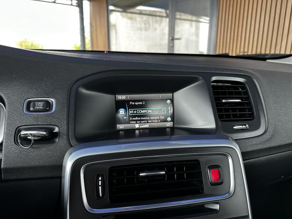 volvo-v60-2015-diesel-1969cc