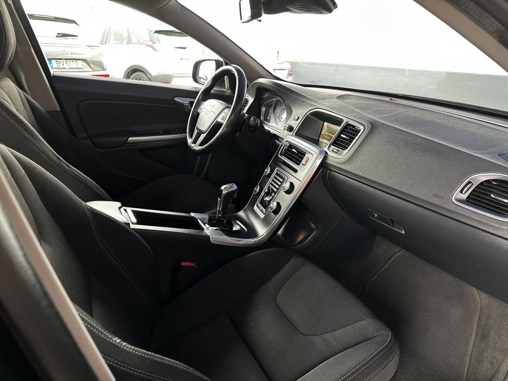 volvo-v60-2015-diesel-1969cc