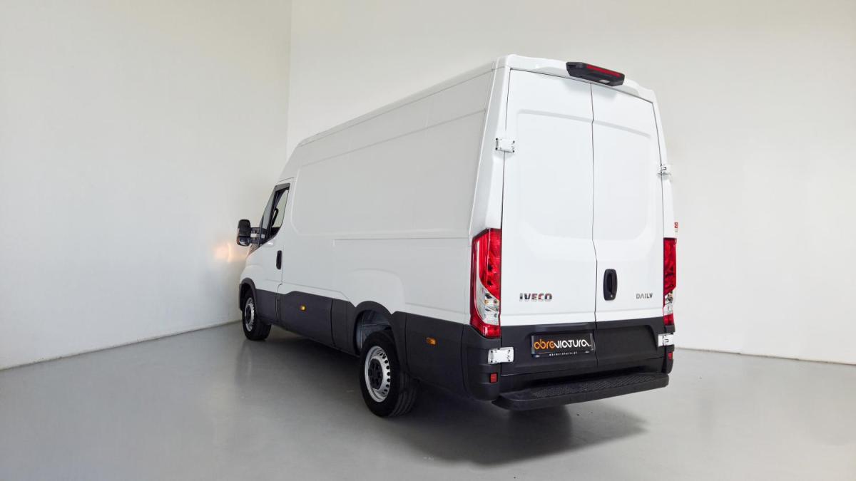 iveco-daily-2022-diesel-2300cc
