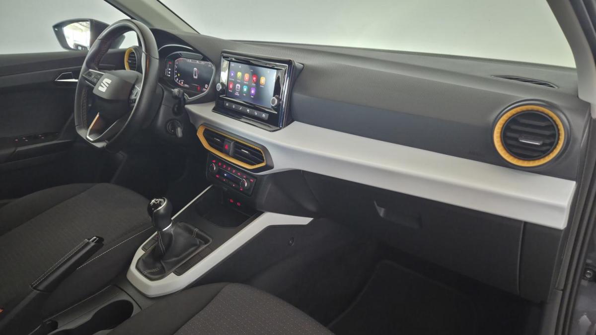 seat-arona-2023-gasolina-999cc