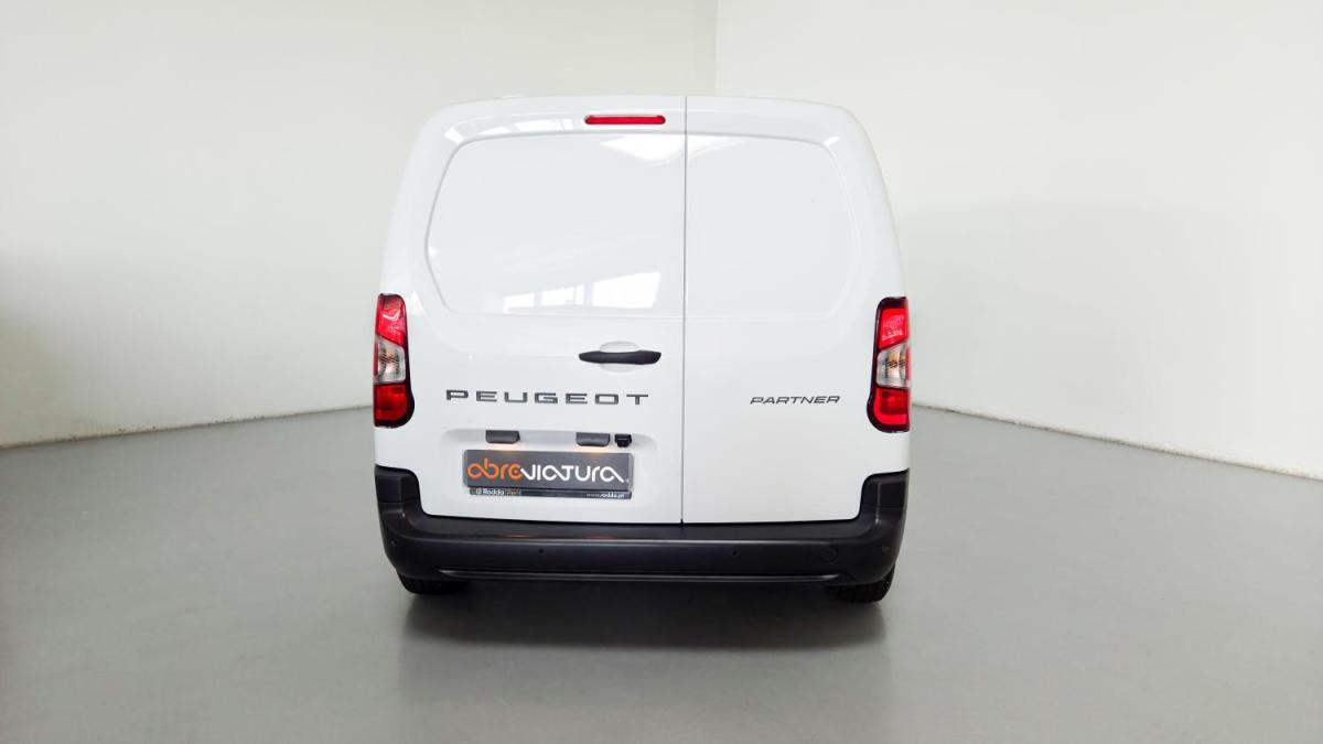 peugeot-partner-2024-diesel-1cc