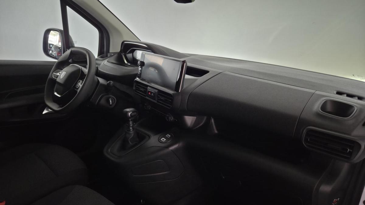 peugeot-partner-2024-diesel-1cc