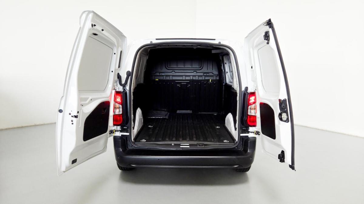 peugeot-partner-2024-diesel-1cc