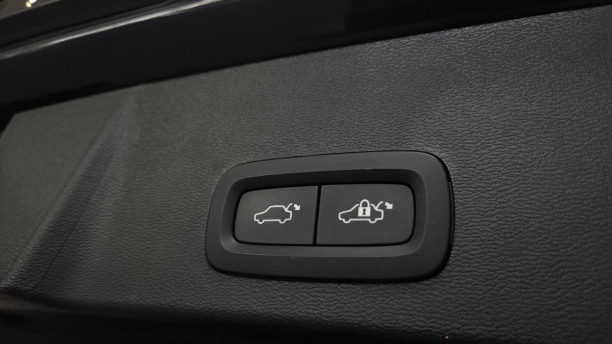volvo-xc40-2021-hibrido-a-gasolina-1477cc