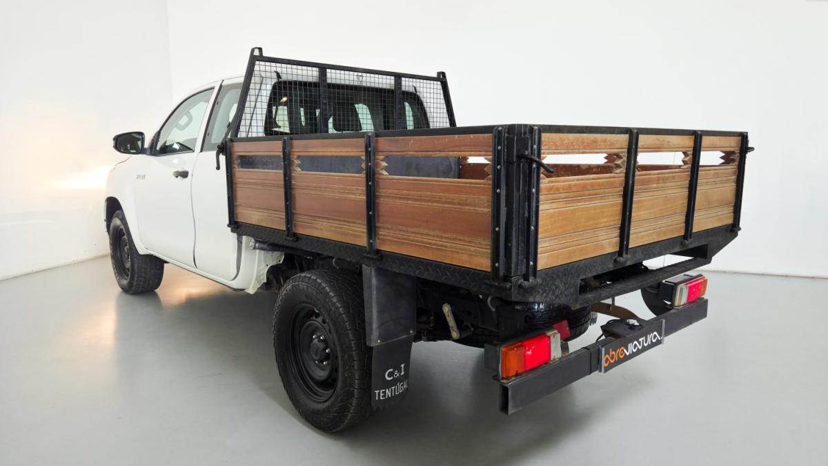 toyota-hilux-2022-diesel-2393cc