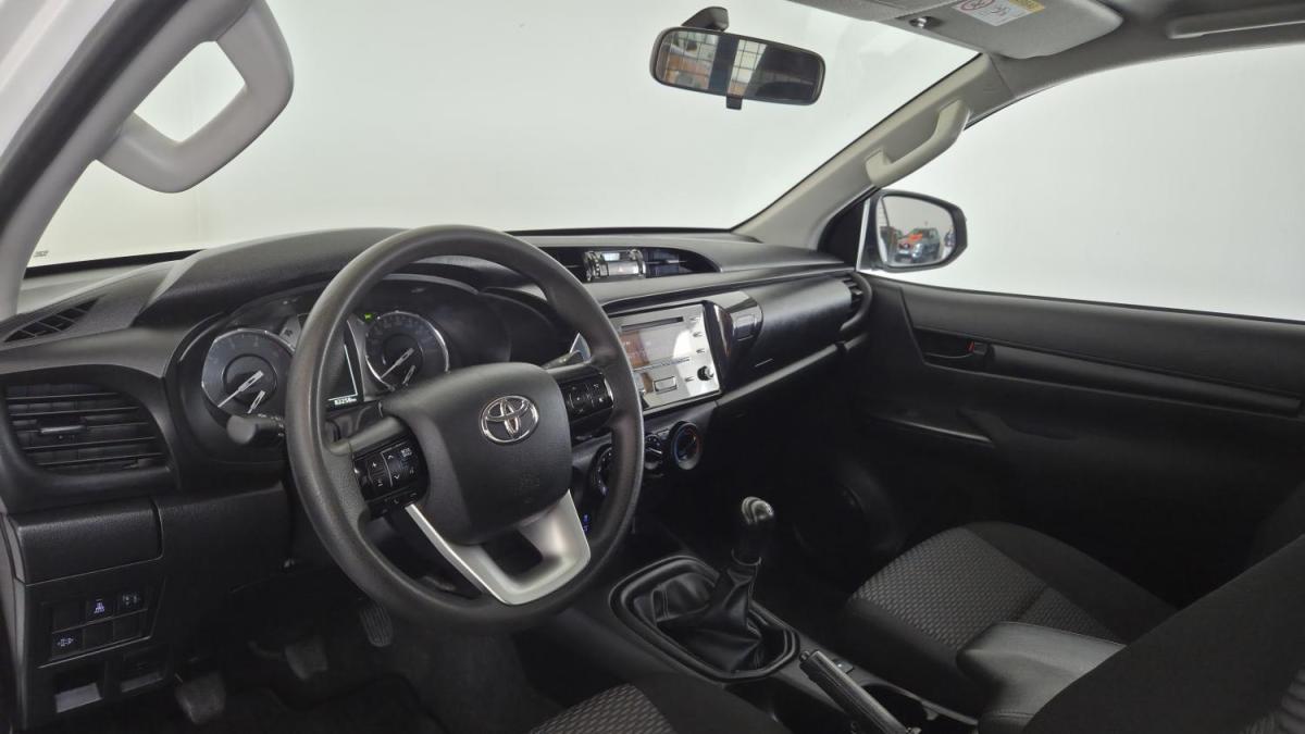 toyota-hilux-2022-diesel-2393cc