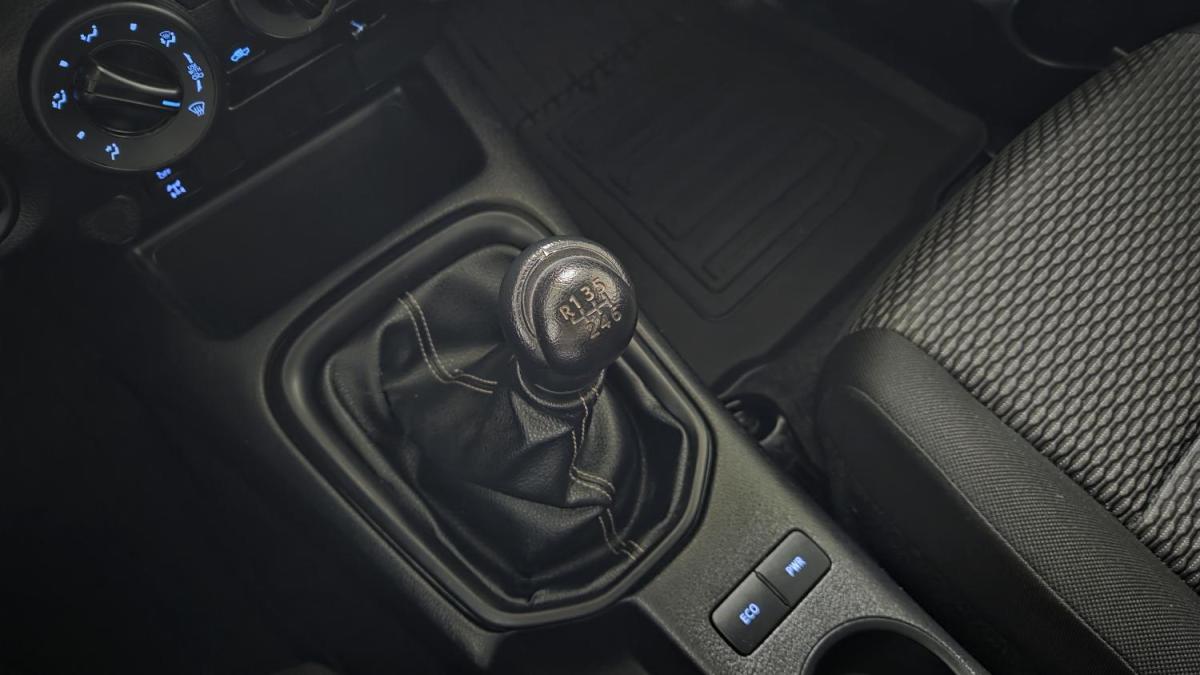 toyota-hilux-2022-diesel-2393cc