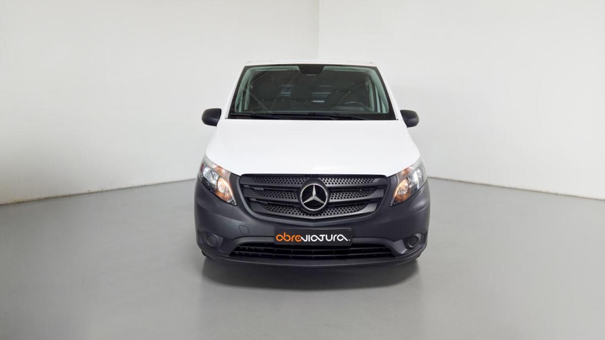 mercedes-benz-vito-2023-diesel-1950cc