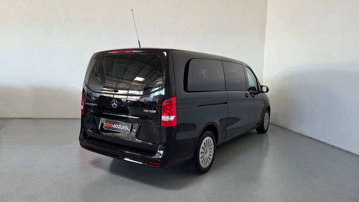mercedes-benz-vito-tourer-2023-diesel-1950cc