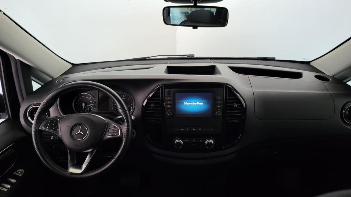 mercedes-benz-vito-tourer-2023-diesel-1950cc